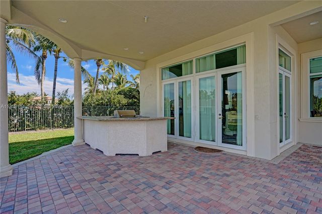 1130 Harbor Court, Hollywood, FL 33019