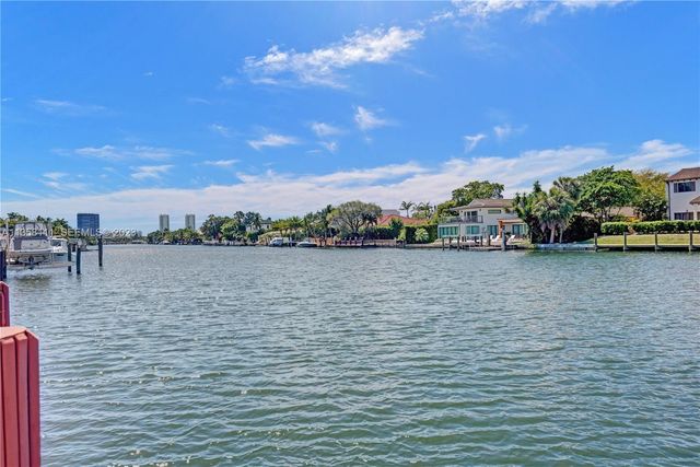 1130 Harbor Court, Hollywood, FL 33019