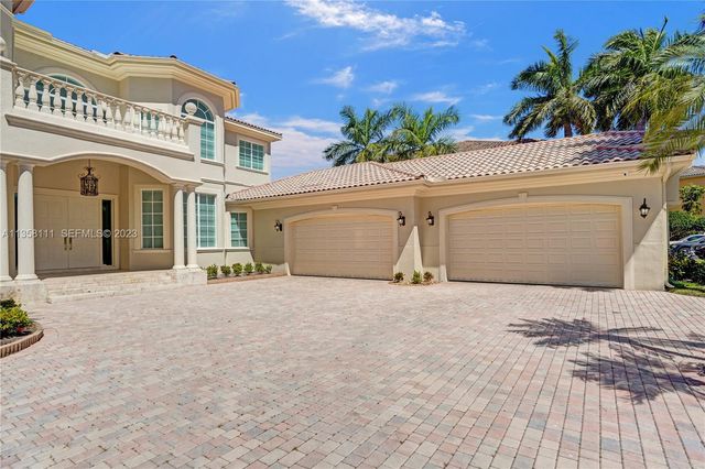 1130 Harbor Court, Hollywood, FL 33019