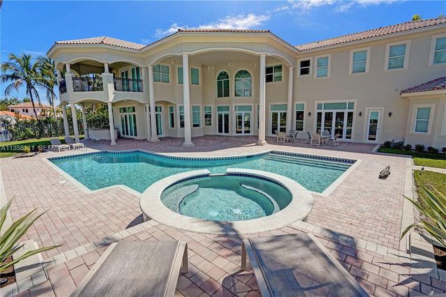1130 Harbor Court, Hollywood, FL 33019