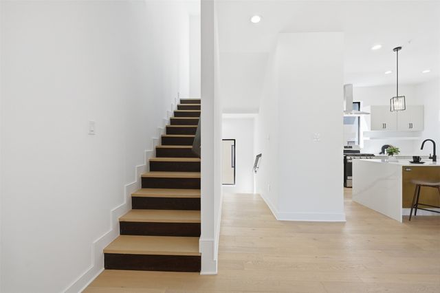 4635 Manett Street 108, Dallas, TX 75204