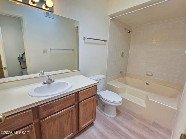 5500 N Valley View Rd Unit 221, Tucson, AZ 85718