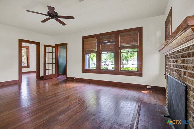 209 Lockhart Street, Martindale, TX 78655