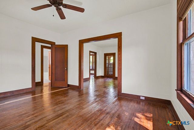 209 Lockhart Street, Martindale, TX 78655