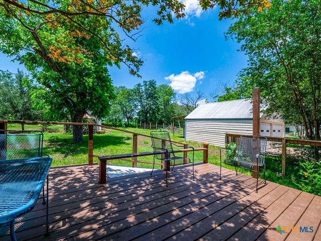 209 Lockhart Street, Martindale, TX 78655
