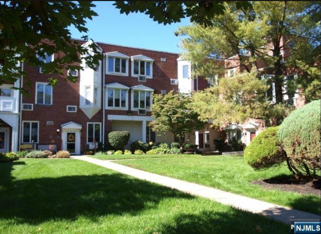 520 Newark Pompton Turnpike 218, Pequannock Township, NJ 07444