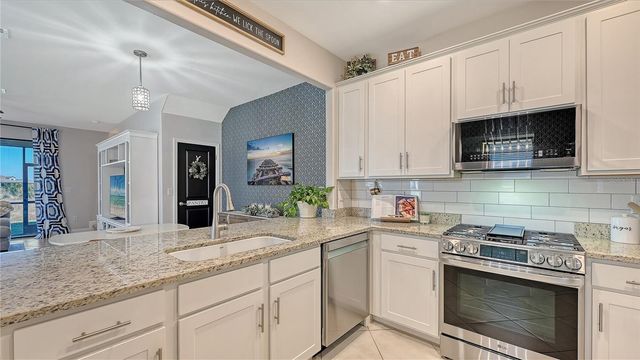 15247 SUNNY DAY DRIVE, Bradenton, FL 34211