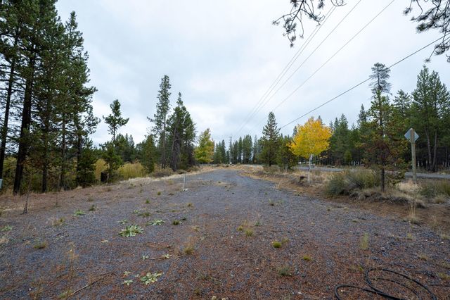 54735 Huntington Road, Bend, OR 97707