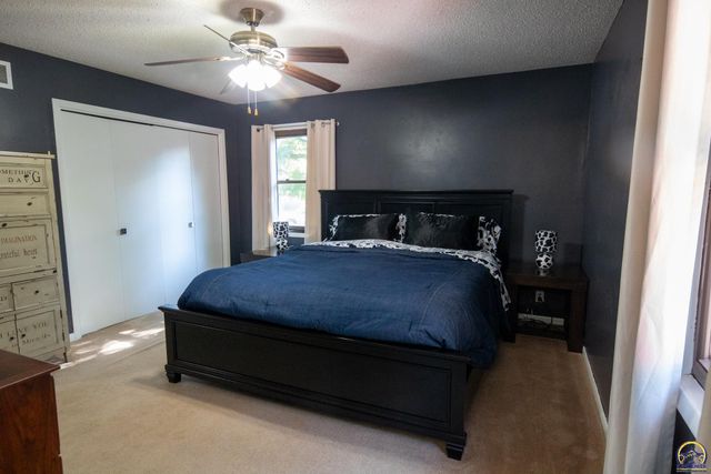 2302 Diane Ave, Emporia, KS 66801