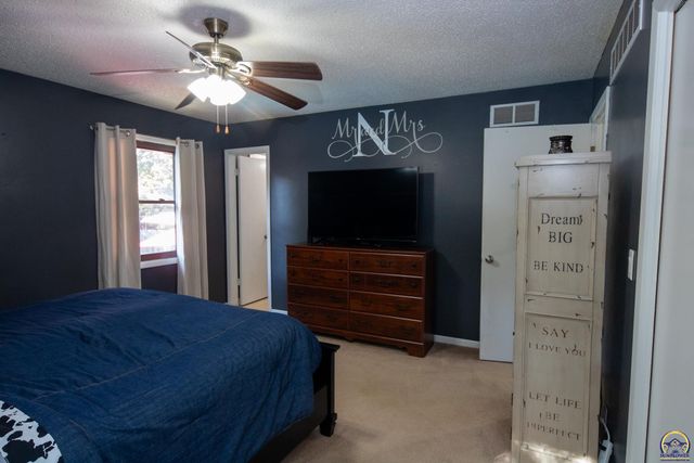 2302 Diane Ave, Emporia, KS 66801