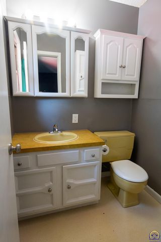 2302 Diane Ave, Emporia, KS 66801