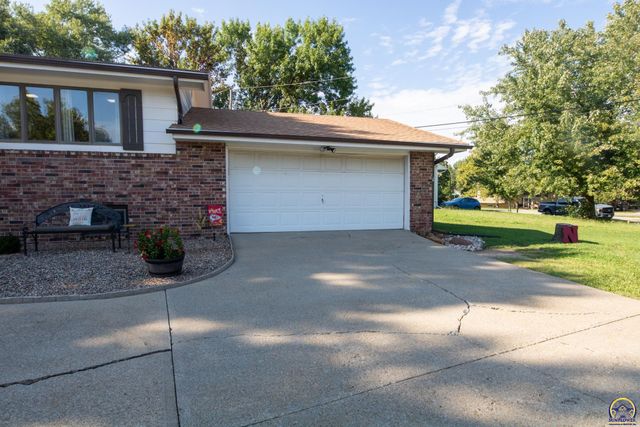 2302 Diane Ave, Emporia, KS 66801