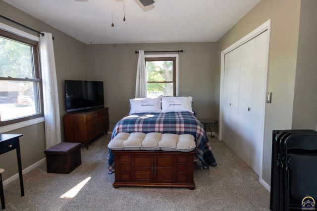 2302 Diane Ave, Emporia, KS 66801