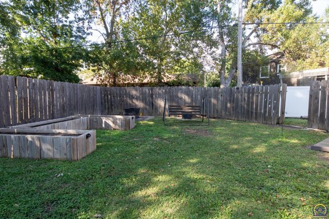 2302 Diane Ave, Emporia, KS 66801