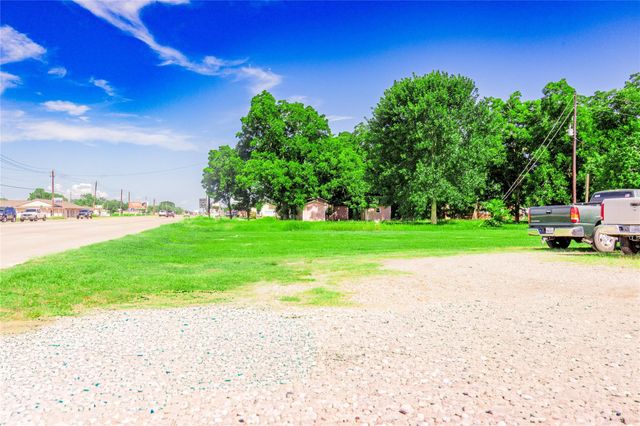 20230 Highway 6, Manvel, TX 77578