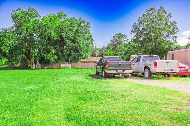 20230 Highway 6, Manvel, TX 77578