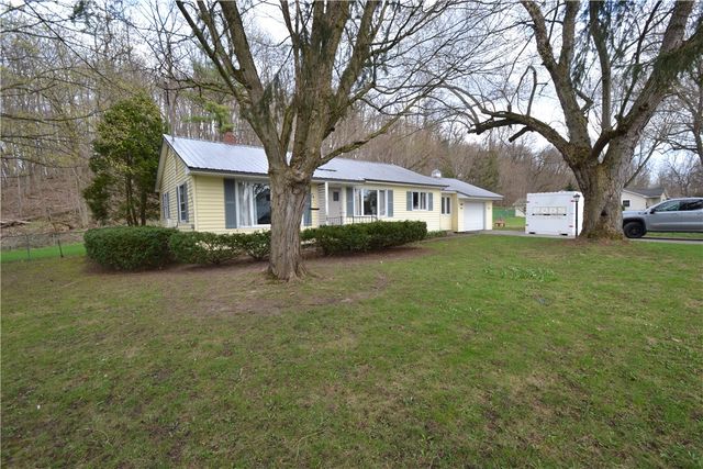 2148 East Street, Palmyra, NY 14513