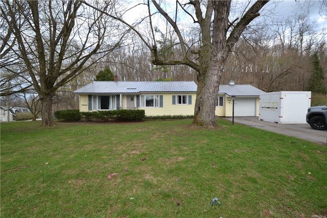 2148 East Street, Palmyra, NY 14513