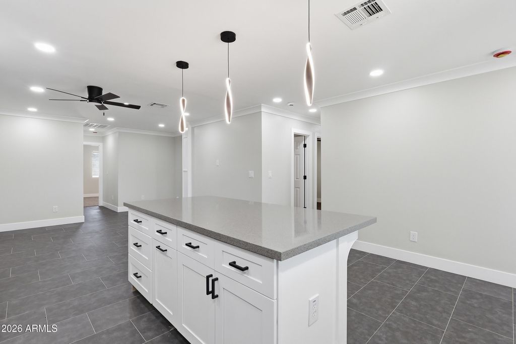 Image 11 of property listing at 426 N 105TH Street, Mesa, AZ 85207