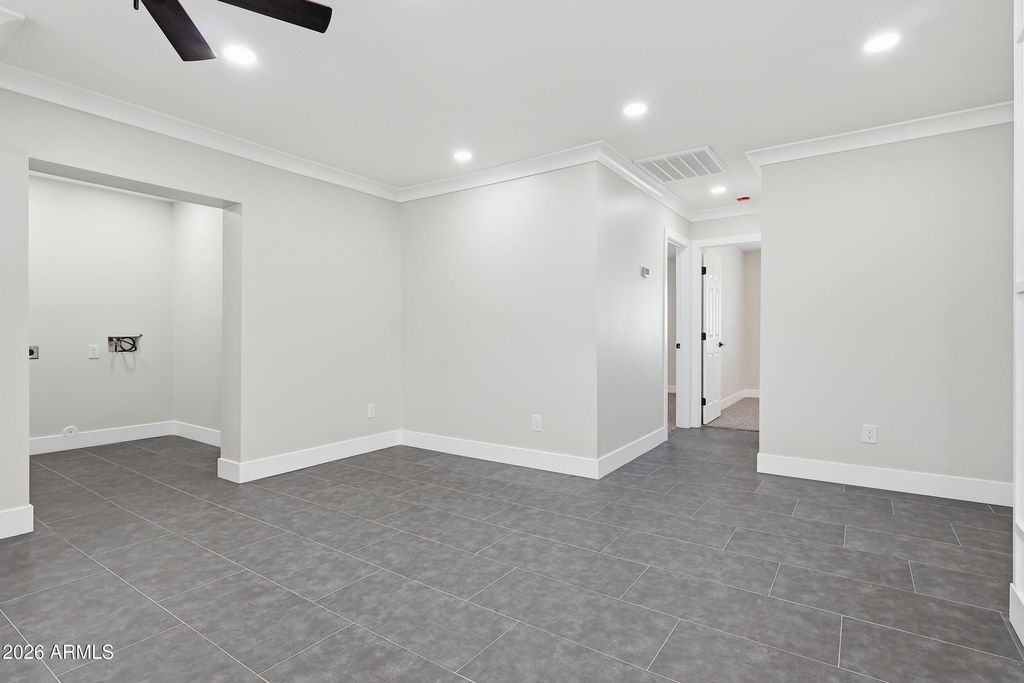 Image 14 of property listing at 426 N 105TH Street, Mesa, AZ 85207