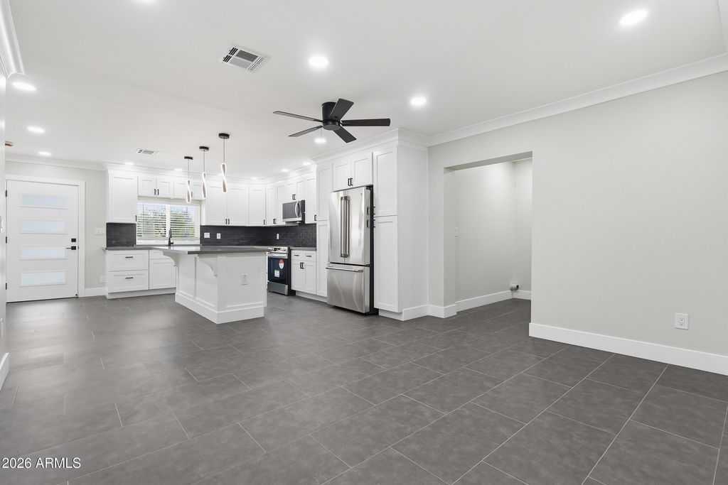 Image 16 of property listing at 426 N 105TH Street, Mesa, AZ 85207