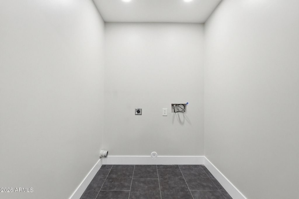 Image 18 of property listing at 426 N 105TH Street, Mesa, AZ 85207