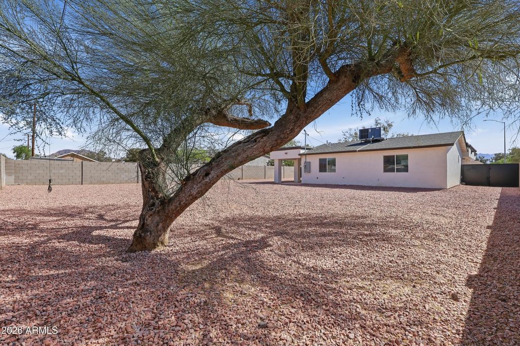 Image 35 of property listing at 426 N 105TH Street, Mesa, AZ 85207