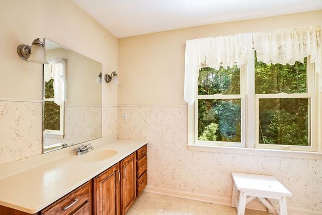 48 Mill Pond Cir, Milford, MA 01757