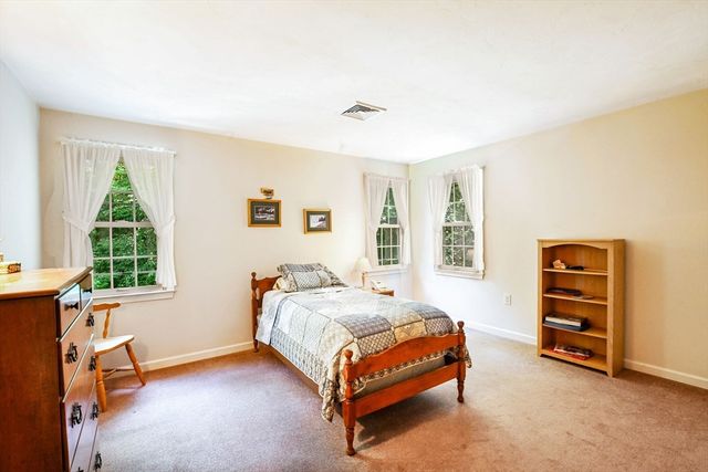 48 Mill Pond Cir, Milford, MA 01757