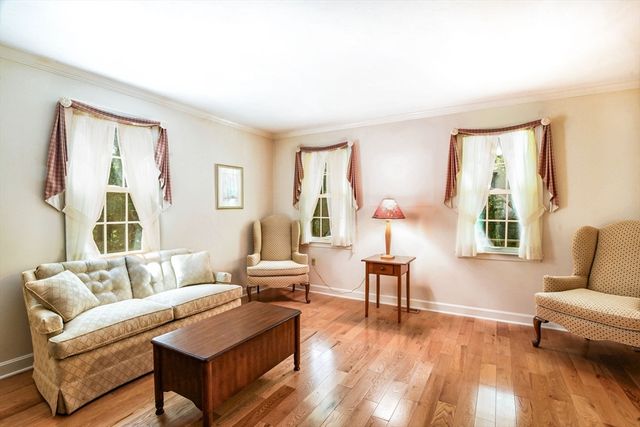 48 Mill Pond Cir, Milford, MA 01757