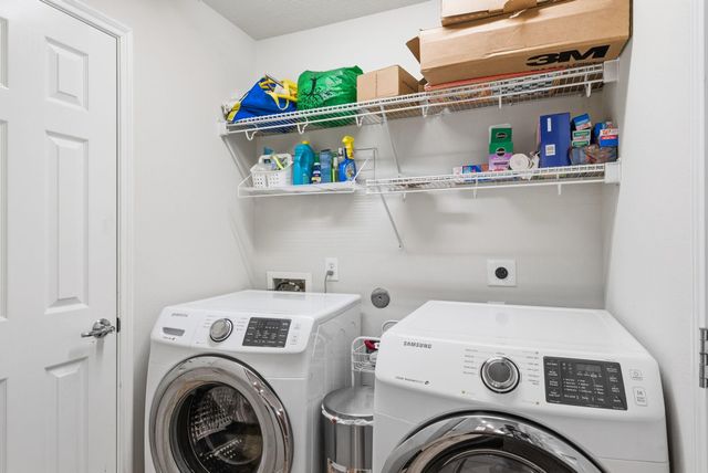 2712 Woodspring Acres Drive, Houston, TX 77345