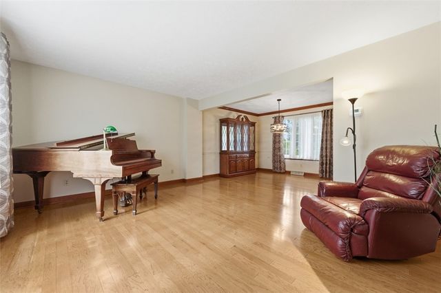 261 Finnin Road, Allegheny Twp, PA 15068