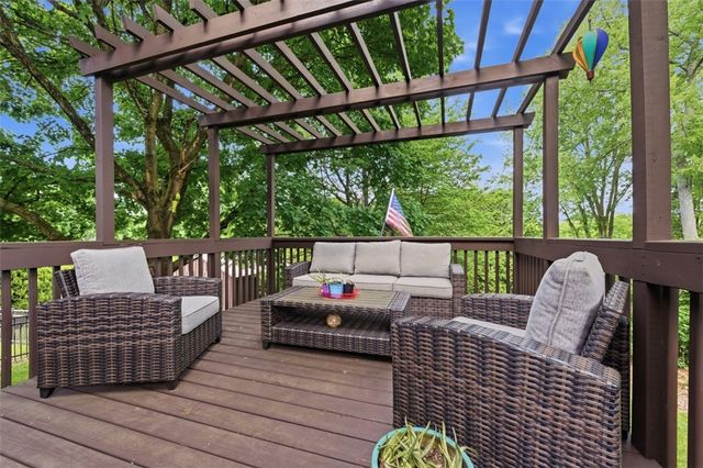 261 Finnin Road, Allegheny Twp, PA 15068