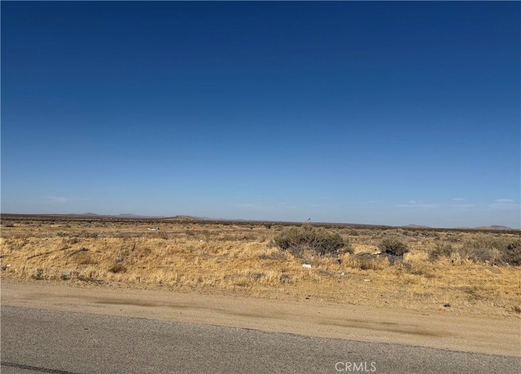 182 Avenue N6, Palmdale, CA 93591