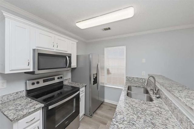 1626 Hallmark Hills Dr, Griffin, GA 30223