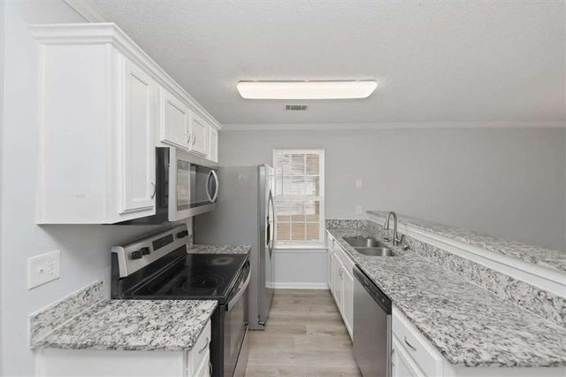 1626 Hallmark Hills Dr, Griffin, GA 30223