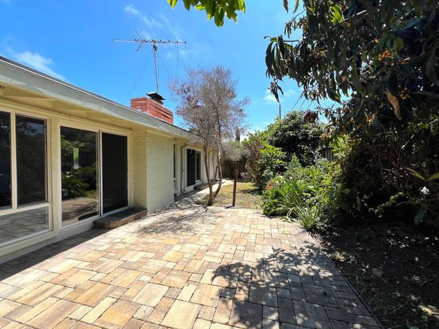 183 Thompson Square, Mountain View, CA 94043