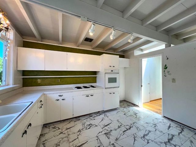 183 Thompson Square, Mountain View, CA 94043