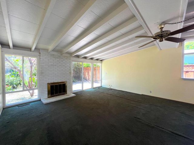 183 Thompson Square, Mountain View, CA 94043