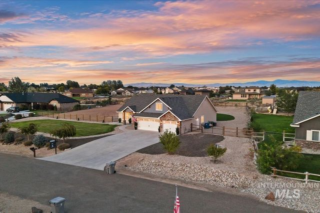 24090 Pheasant Ridge Ct, Middleton, ID 83644
