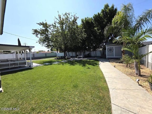 1748 Ahart Street, Simi Valley, CA 93065