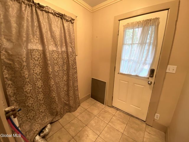 31 Brunswick Avenue, Troy, NY 12180