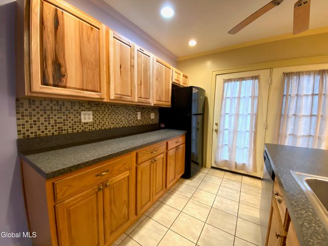 31 Brunswick Avenue, Troy, NY 12180