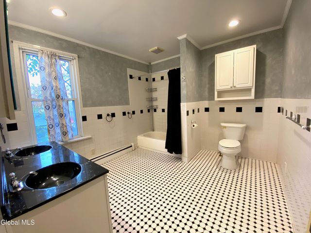 31 Brunswick Avenue, Troy, NY 12180