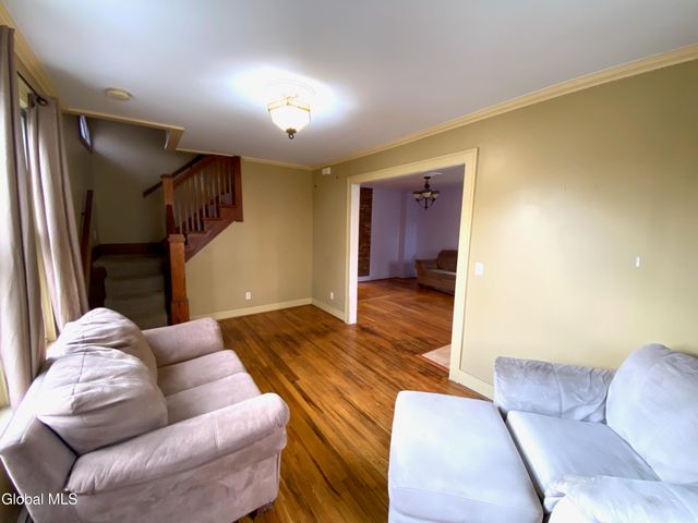 31 Brunswick Avenue, Troy, NY 12180