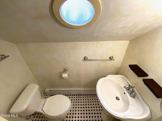 31 Brunswick Avenue, Troy, NY 12180