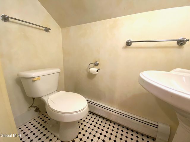 31 Brunswick Avenue, Troy, NY 12180