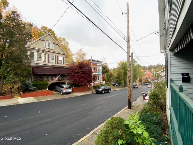 31 Brunswick Avenue, Troy, NY 12180