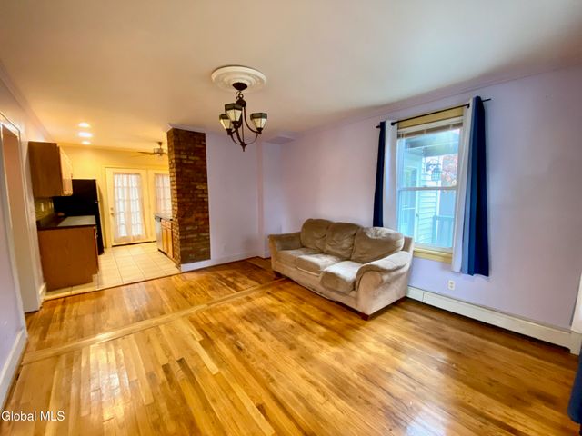 31 Brunswick Avenue, Troy, NY 12180