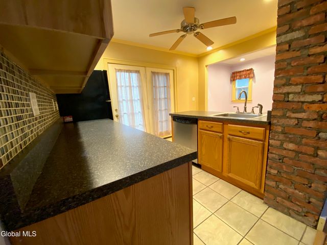 31 Brunswick Avenue, Troy, NY 12180